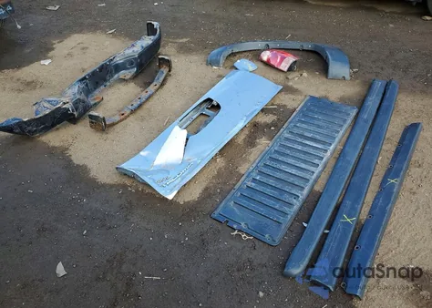 2015 Toyota Tacoma Base из США, поврежденный, VIN 5TFUX4EN6FX037403